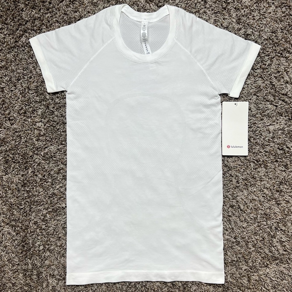 Lululemon Swiftly Tech Short Sleeve 2.0